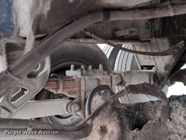 image for item DV0833 1975 Ravens Metal end dump trailer