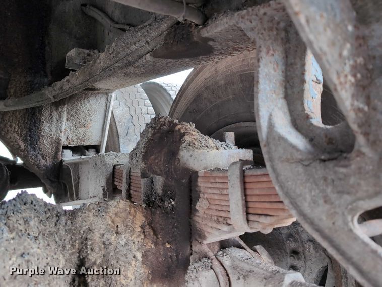 image for item DV0833 1975 Ravens Metal end dump trailer