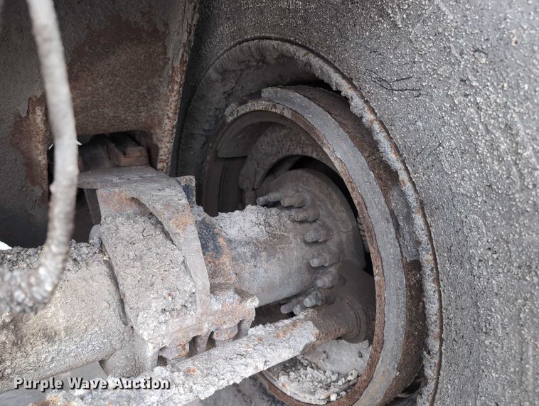 image for item DV0833 1975 Ravens Metal end dump trailer