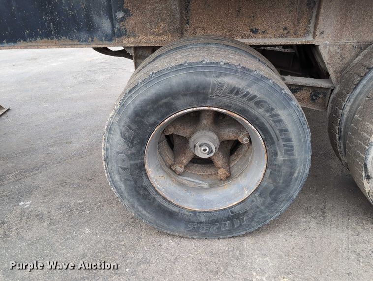 image for item DV0833 1975 Ravens Metal end dump trailer