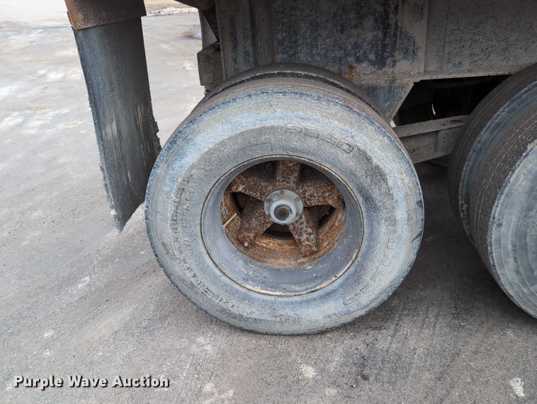 image for item DV0833 1975 Ravens Metal end dump trailer