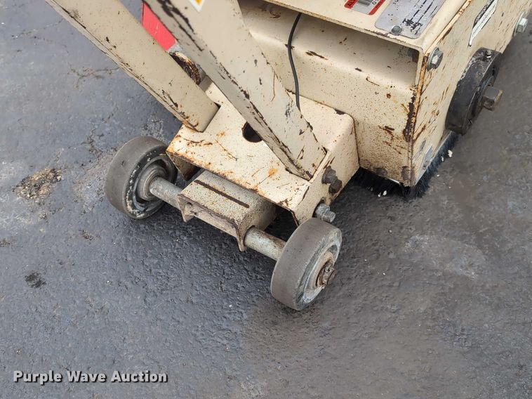 image for item DV0835 Edco CPM8-9H walk behind scarifier