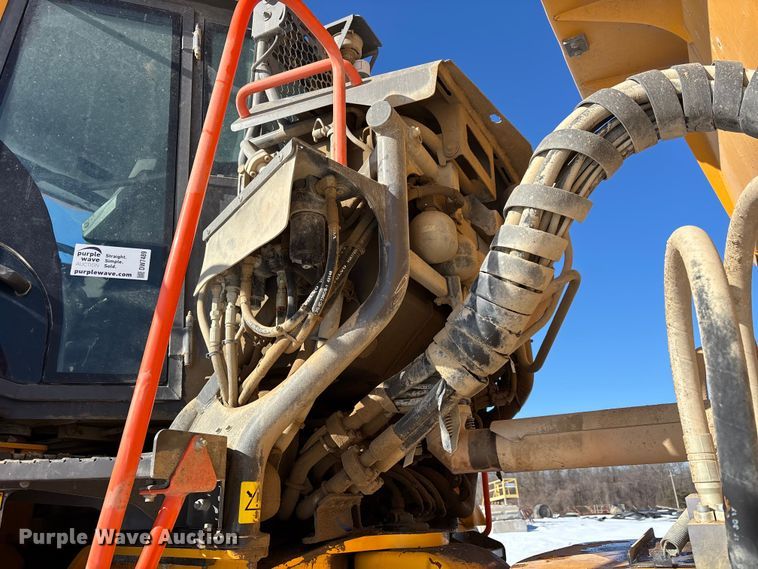 image for item DW7489 2018 Volvo A40G articulated haul truck