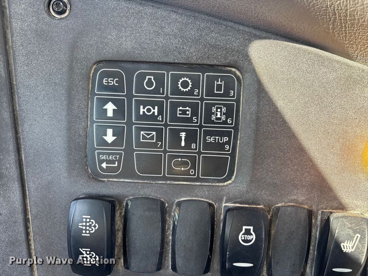 image for item DW7490 2018 Volvo A40G articulated haul truck