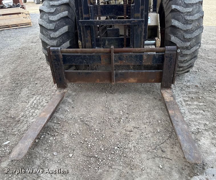 image for item DZ4297 Ingersoll Rand RT708G forklift