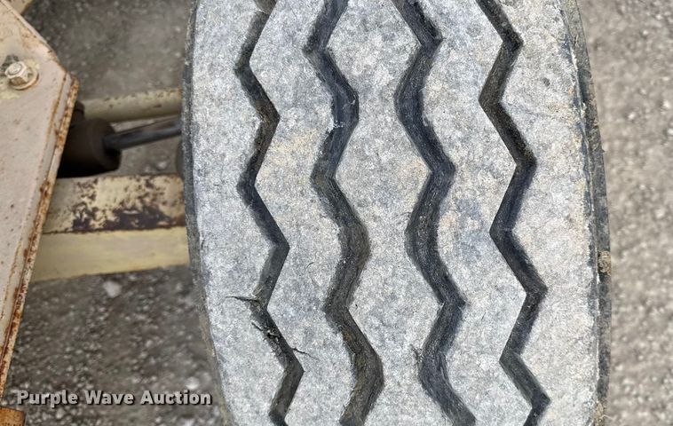 image for item DZ4297 Ingersoll Rand RT708G forklift