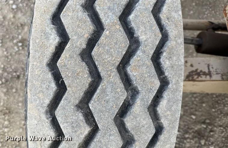 image for item DZ4297 Ingersoll Rand RT708G forklift