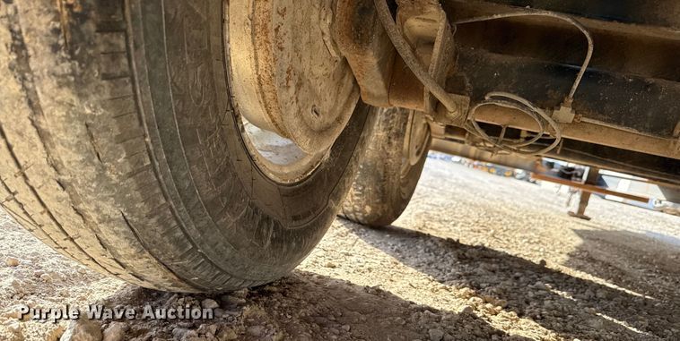 image for item DZ4298 2015 Doolittle XTHD8222 equipment trailer