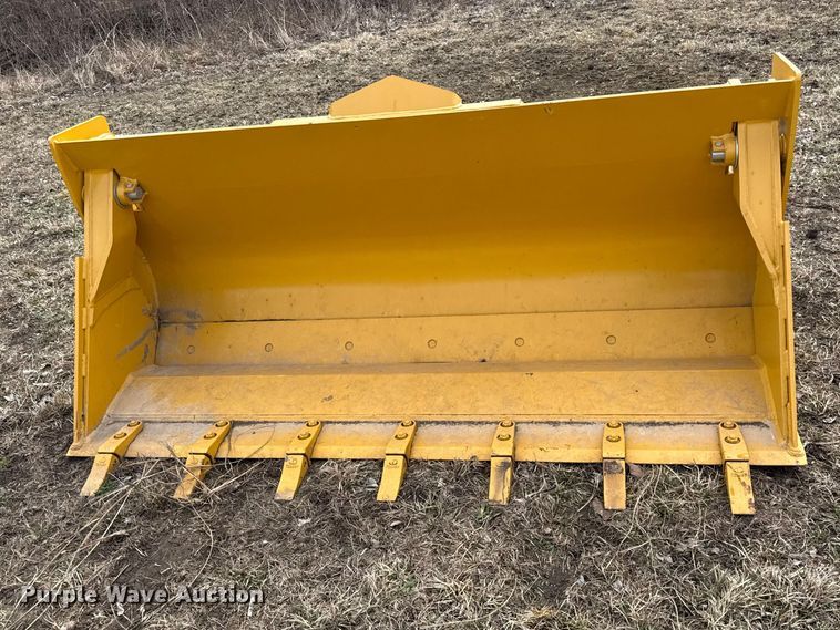 image for item DZ4368 John Deere AT447845 four-in-one wheel loader bucket