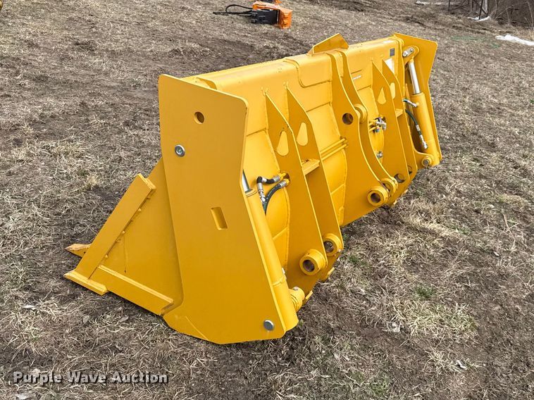 image for item DZ4368 John Deere AT447845 four-in-one wheel loader bucket