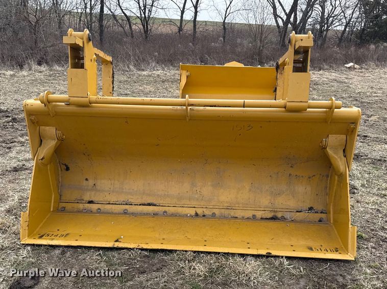 image for item DZ4369 Caterpillar 216-8801 four-in-one wheel loader bucket