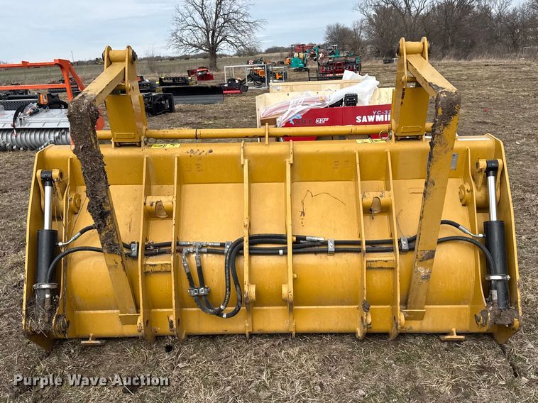 image for item DZ4369 Caterpillar 216-8801 four-in-one wheel loader bucket