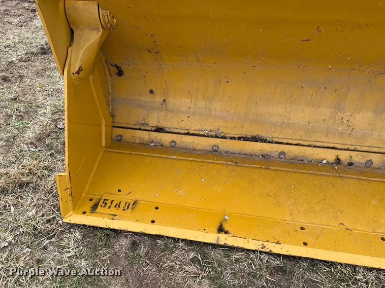 image for item DZ4369 Caterpillar 216-8801 four-in-one wheel loader bucket
