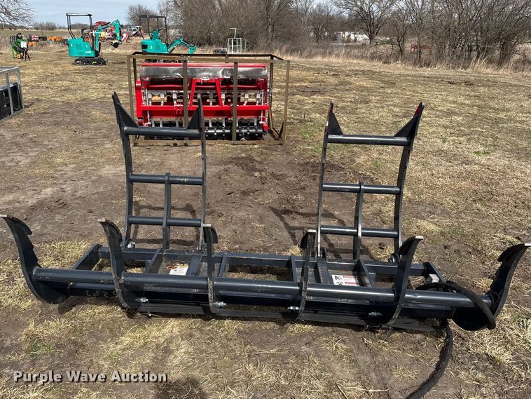image for item DZ4374 skid steer loader