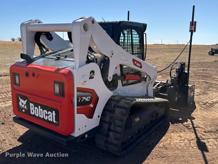 image for item DZ5124 2024 Bobcat T740 tracked skid steer loader