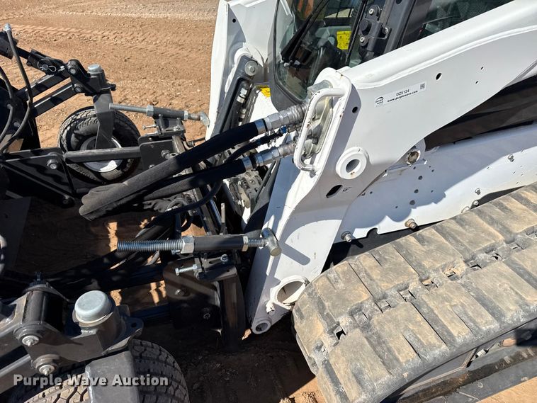 image for item DZ5124 2024 Bobcat T740 tracked skid steer loader