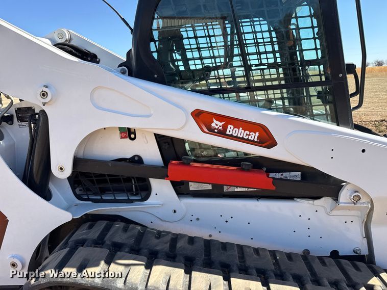 image for item DZ5124 2024 Bobcat T740 tracked skid steer loader