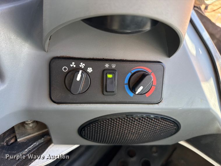 image for item DZ5124 2024 Bobcat T740 tracked skid steer loader