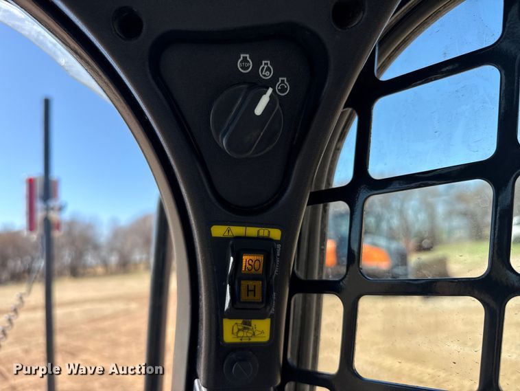 image for item DZ5124 2024 Bobcat T740 tracked skid steer loader