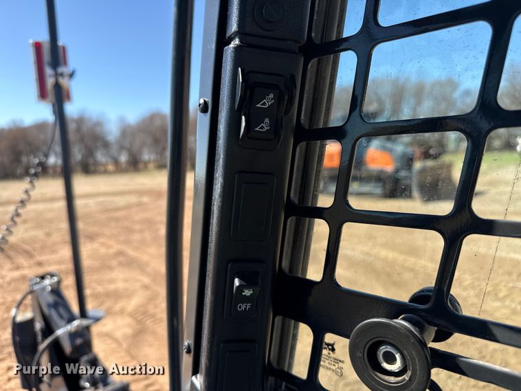 image for item DZ5124 2024 Bobcat T740 tracked skid steer loader