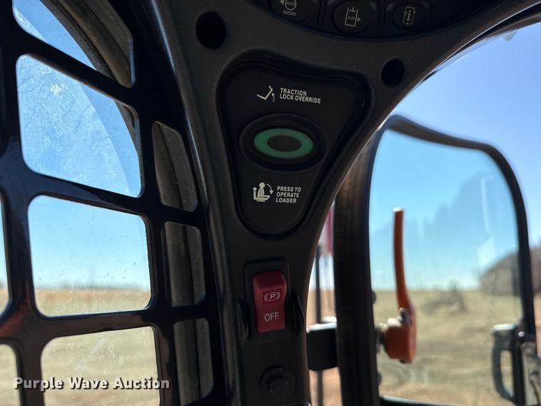 image for item DZ5124 2024 Bobcat T740 tracked skid steer loader