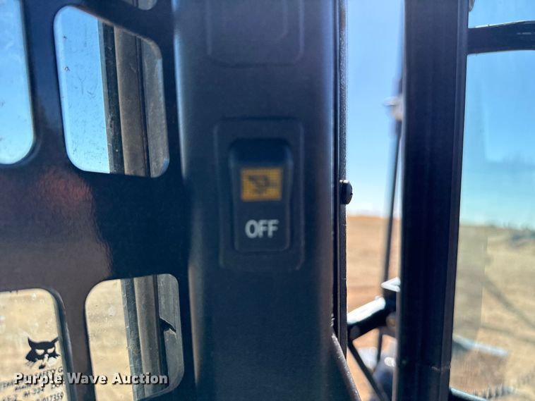 image for item DZ5124 2024 Bobcat T740 tracked skid steer loader