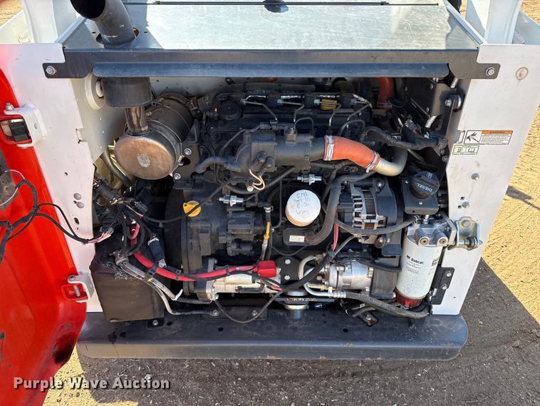 image for item DZ5124 2024 Bobcat T740 tracked skid steer loader