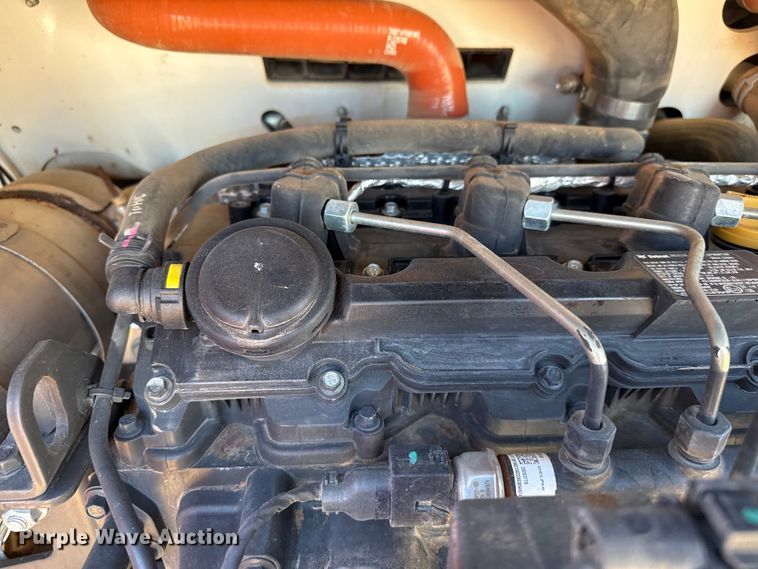 image for item DZ5124 2024 Bobcat T740 tracked skid steer loader