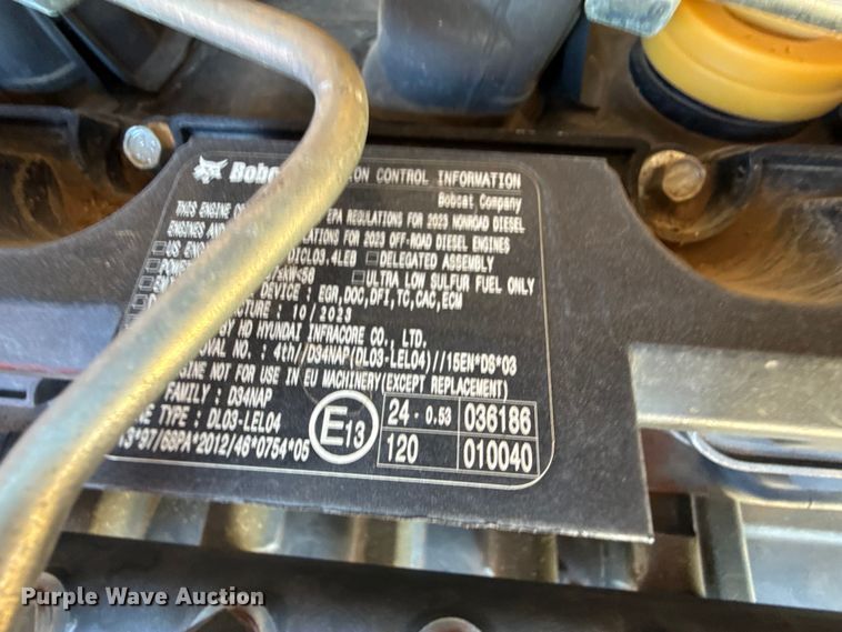 image for item DZ5124 2024 Bobcat T740 tracked skid steer loader