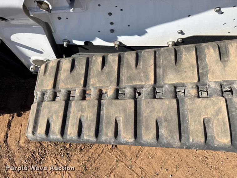 image for item DZ5124 2024 Bobcat T740 tracked skid steer loader