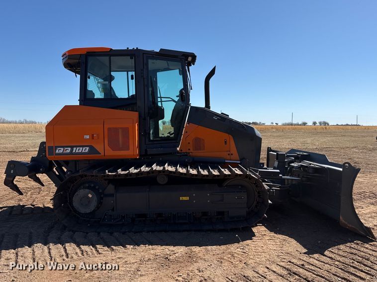 image for item DZ5125 2022 Doosan DD100 dozer