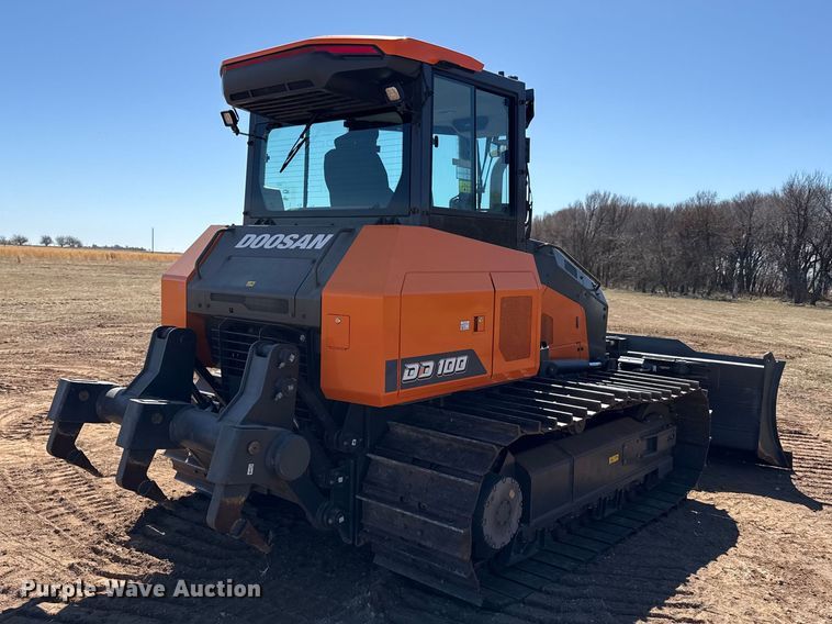 image for item DZ5125 2022 Doosan DD100 dozer