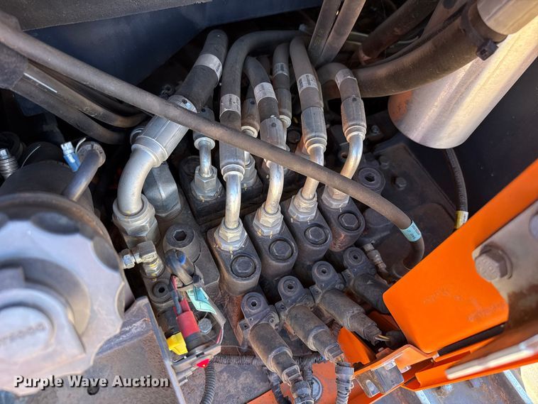 image for item DZ5125 2022 Doosan DD100 dozer