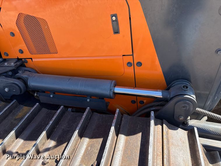 image for item DZ5125 2022 Doosan DD100 dozer