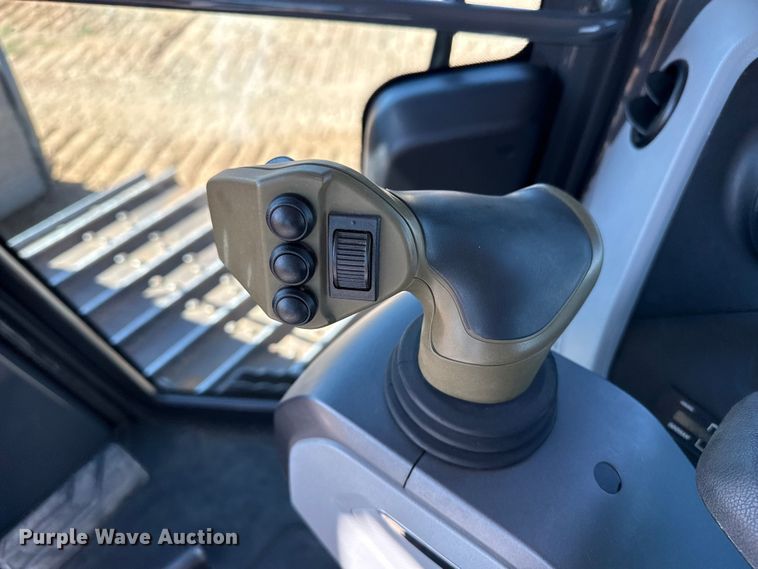 image for item DZ5125 2022 Doosan DD100 dozer