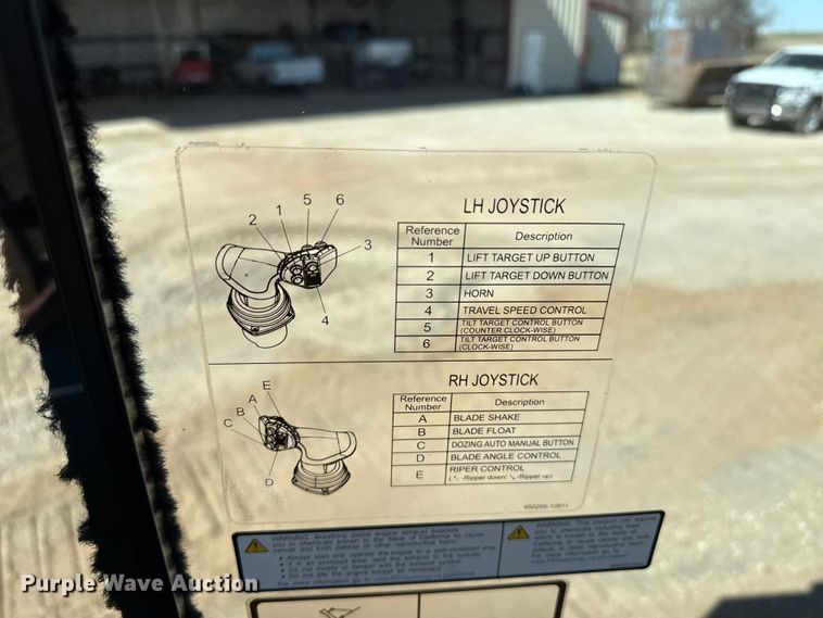 image for item DZ5125 2022 Doosan DD100 dozer