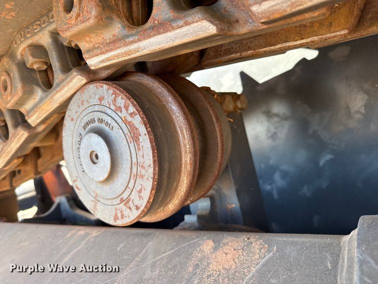 image for item DZ5125 2022 Doosan DD100 dozer