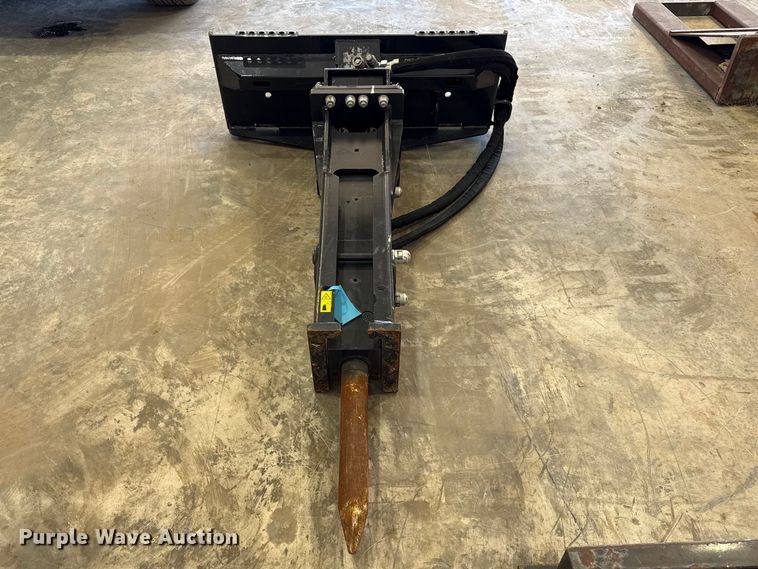 image for item DZ5126 2022 Bobcat NB160 breaker
