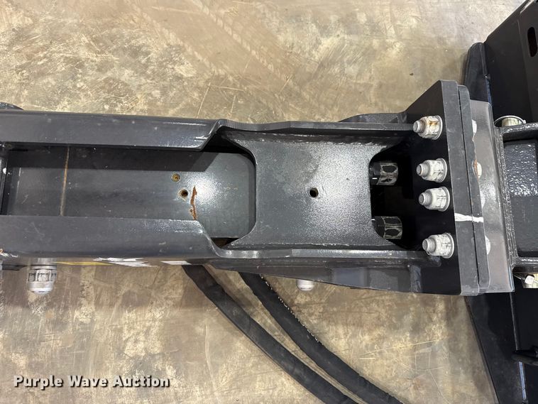 image for item DZ5126 2022 Bobcat NB160 breaker