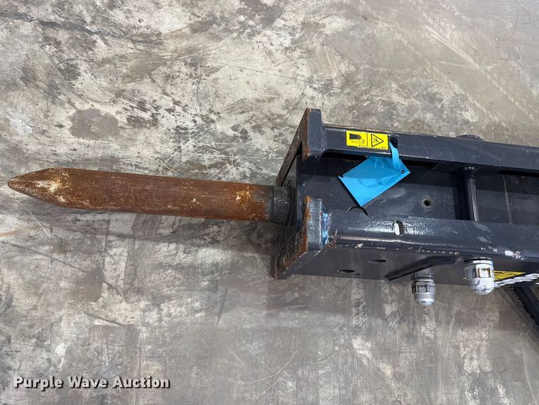 image for item DZ5126 2022 Bobcat NB160 breaker