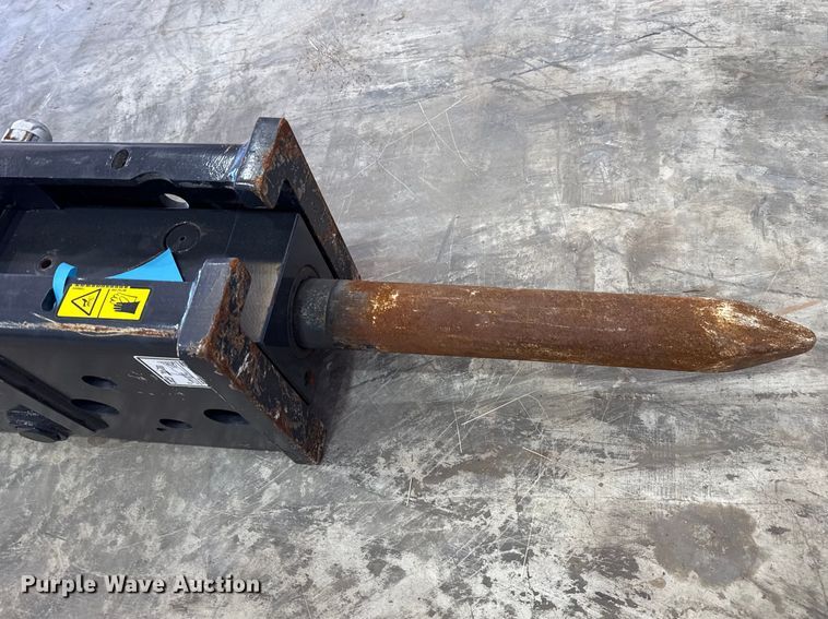 image for item DZ5126 2022 Bobcat NB160 breaker