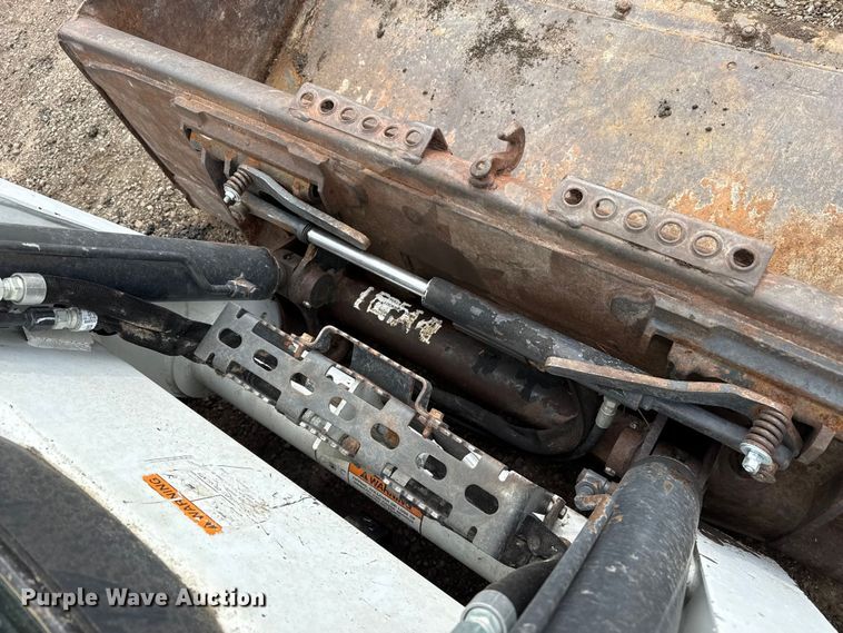 image for item DZ5142 2017 Bobcat S650 skid steer loader