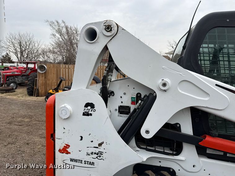 image for item DZ5142 2017 Bobcat S650 skid steer loader