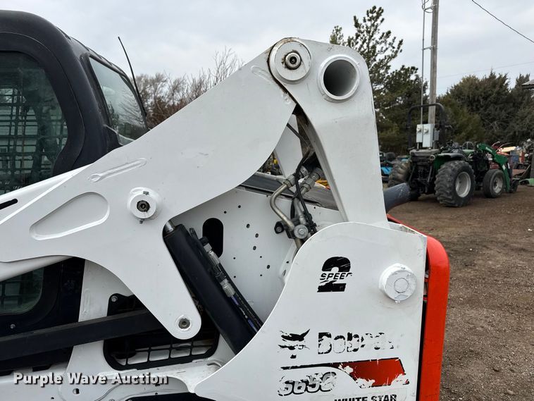 image for item DZ5142 2017 Bobcat S650 skid steer loader