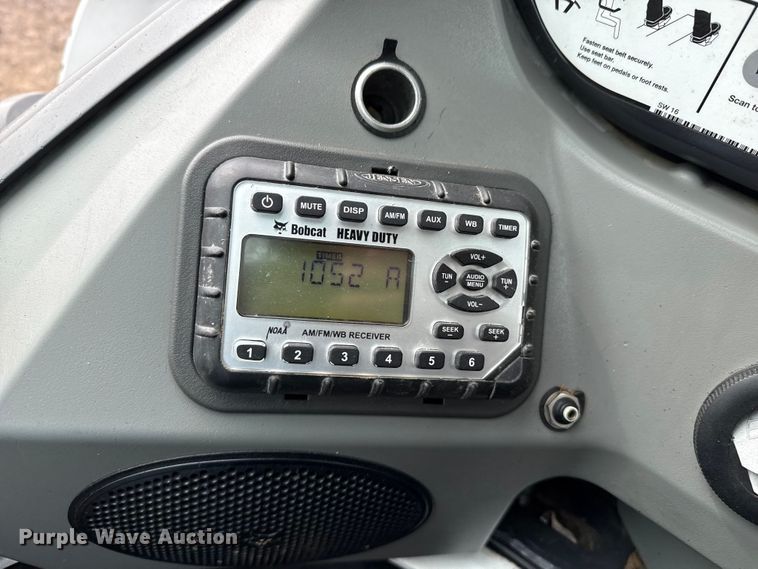 image for item DZ5142 2017 Bobcat S650 skid steer loader