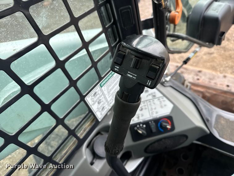 image for item DZ5142 2017 Bobcat S650 skid steer loader