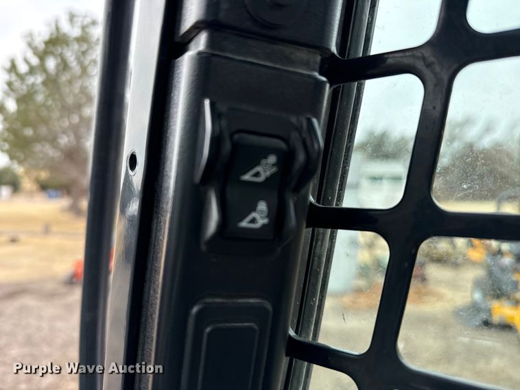 image for item DZ5142 2017 Bobcat S650 skid steer loader