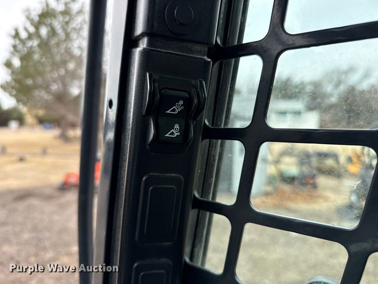 image for item DZ5142 2017 Bobcat S650 skid steer loader