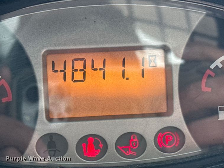 image for item DZ5142 2017 Bobcat S650 skid steer loader