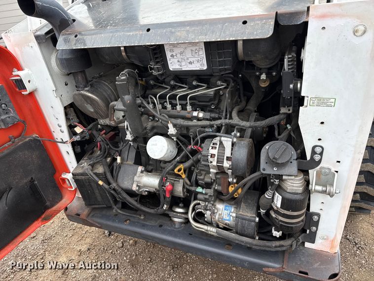 image for item DZ5142 2017 Bobcat S650 skid steer loader